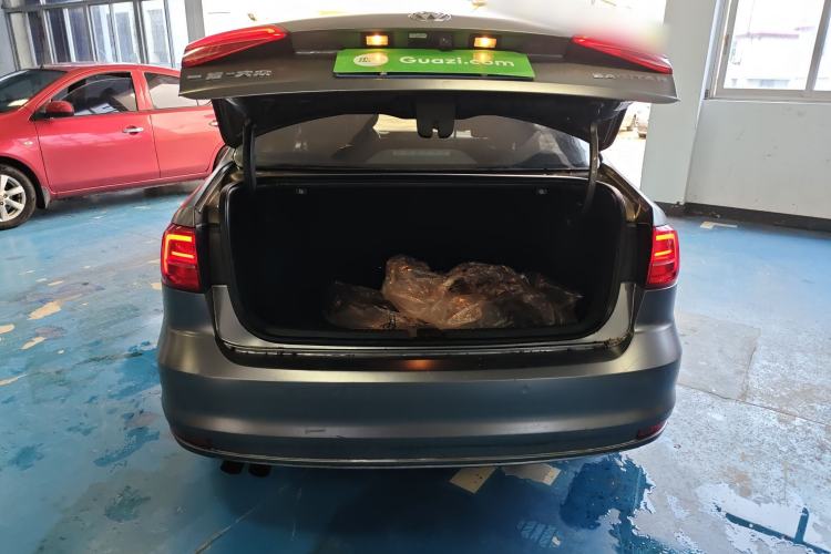 Used Volkswagen Sagitar 2017 230TSI Automatic Comfort Version