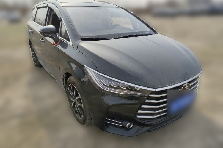 Used BYD Song MAX 2018 1.5T Automatic Smart Connect Elite Model with 6 Seats
