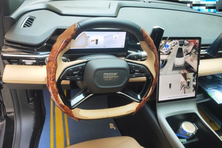 Used Geely Galaxy L6 2024 125km PLUS Dragon Edition
