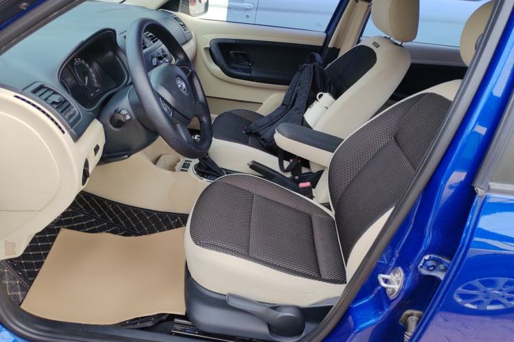 Used Skoda Fabia 2014 1.6L Scout