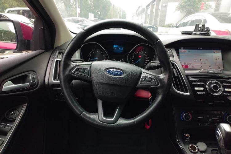 Used Ford Focus 2017 Hatchback 1.6L Automatic Fashion Edition Smart Drive Version