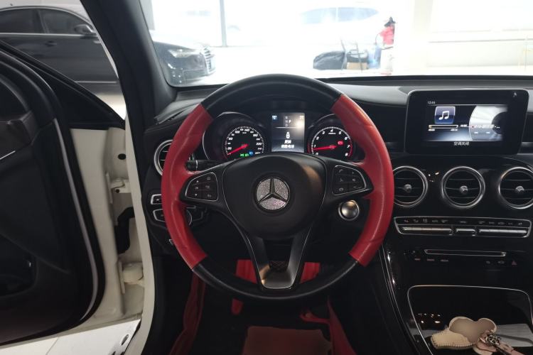 Used Mercedes-Benz GLC 2016 GLC 260 4MATIC Luxury Model
