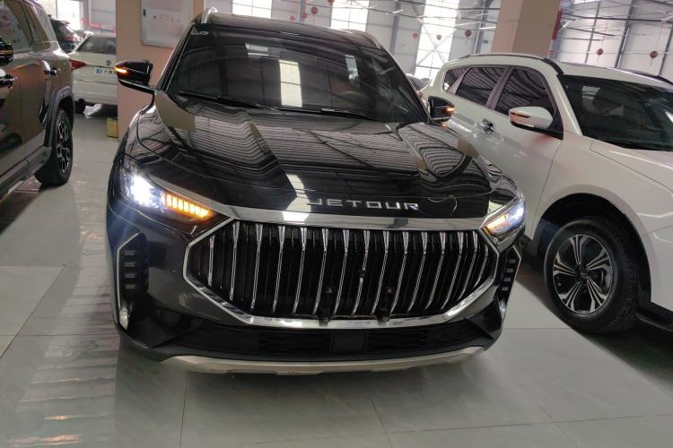 Used JETOUR X70 PLUS 2023 1.6T DCT Stronger 5-Seater
