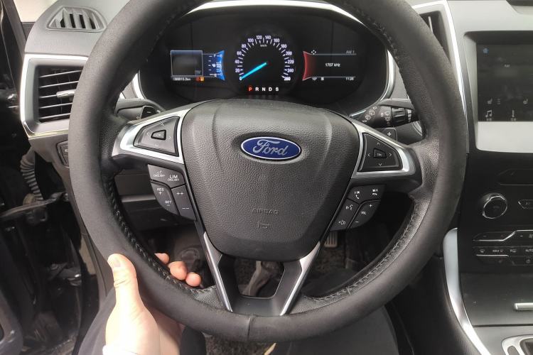 Used Ford Edge 2018 EcoBoost 245 Two-Wheel-Drive Titanium 7-Seater China V Standard
