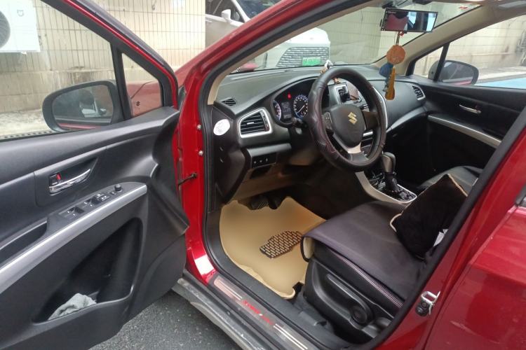 Used Suzuki S-Cross 2014 1.6L CVT Two-Wheel Drive Elite Version
