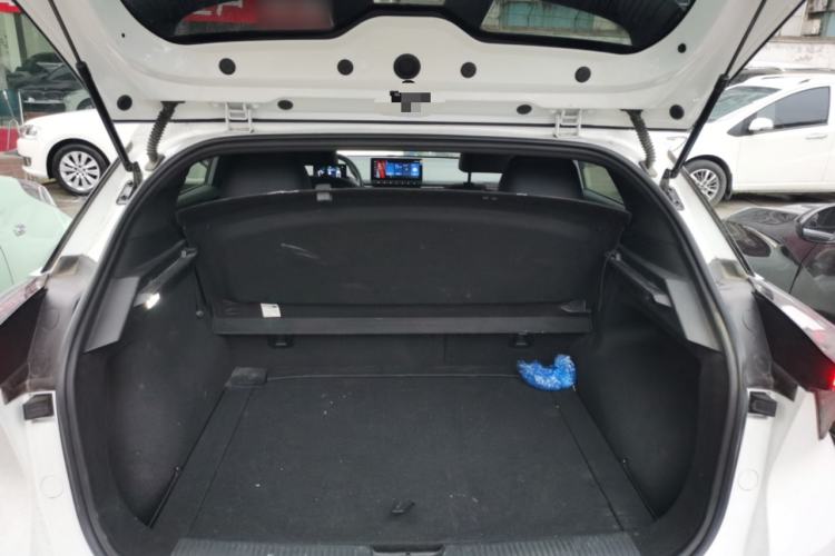 Used MG 4 EV 2022 425 km Luxury Edition