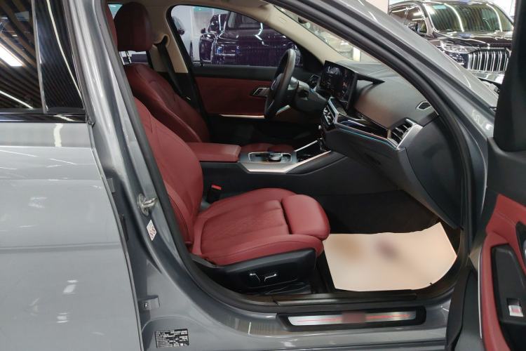 Used BMW i3 2024 eDrive 40 L Midnight Edition
