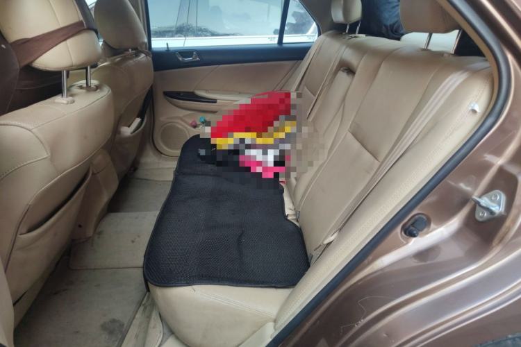 Used BYD G6 2013 2.0L Manual Luxury Version
