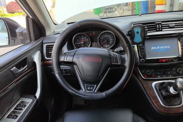 Used Haval H6 2015 Revised Version Sport Edition 1.5T Manual Transmission Two-Wheel Drive Elite Grade
