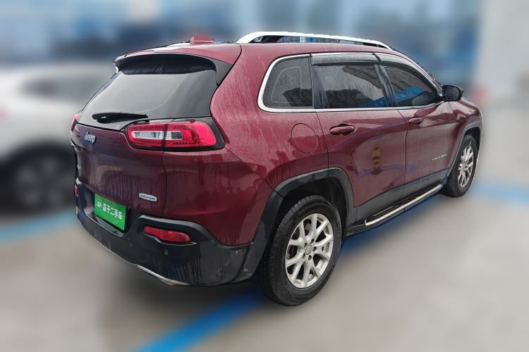Used Jeep Cherokee 2016 2.4L Professional Edition
