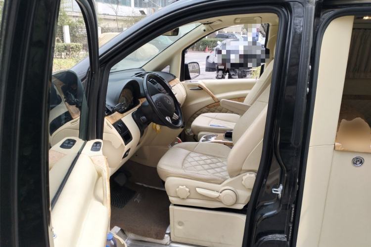 Used Mercedes-Benz Viano 2013 3.0L Hospitality Edition