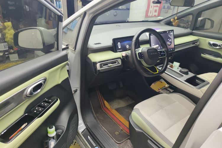 Used AION Y 2023 Plus 510 Enjoy Edition Interior 3