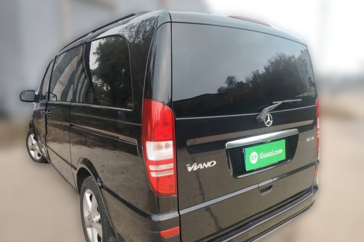 Used Mercedes-Benz Viano 2013 3.0L Navigator Edition