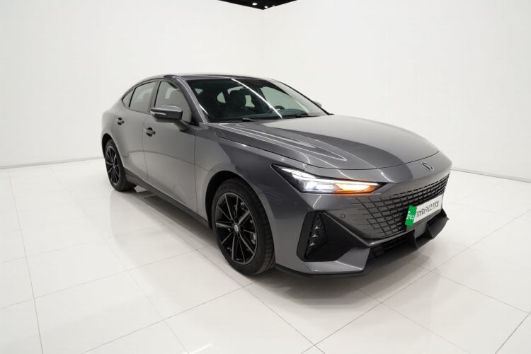 Used CHANGAN UNI-V iDD 2023 ZhiDian iDD 1.5T 113km Smart & Fun Version
