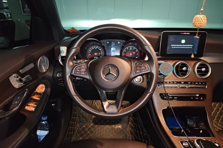 Used Mercedes-Benz GLC 2019 GLC 300 L 4MATIC Dynamic Model Steering Wheel