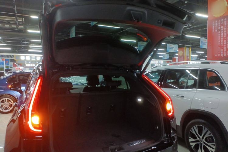 Used Cadillac XT4 2020 28T Two-Wheel-Drive Leading Version