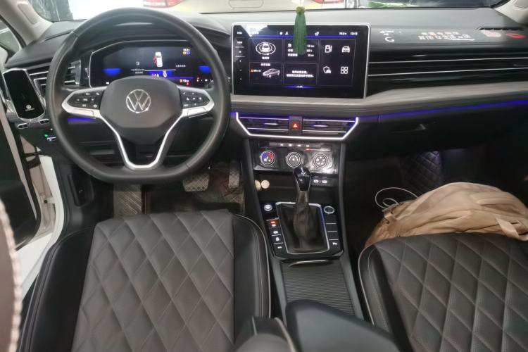 Used Volkswagen Sagitar 2023 280TSI DSG Beyond Lite Edition Center Console