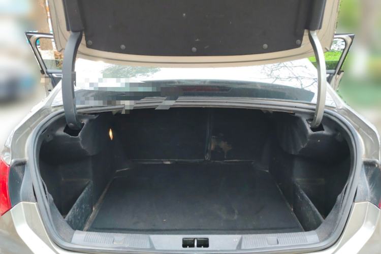 Used Citroen C4L 2015 1.6T Automatic Prestige Edition Trunk