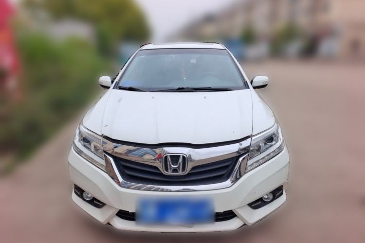 Used Honda Crider 2015 1.8L automatic luxury edition
