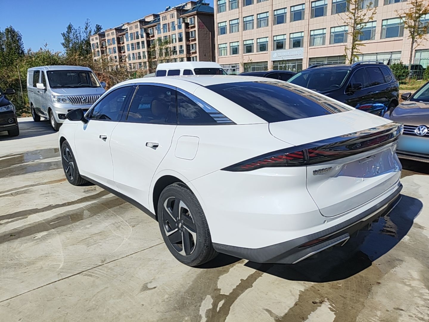 Geely Galaxy L6 2023 60km PLUS — снимка 4