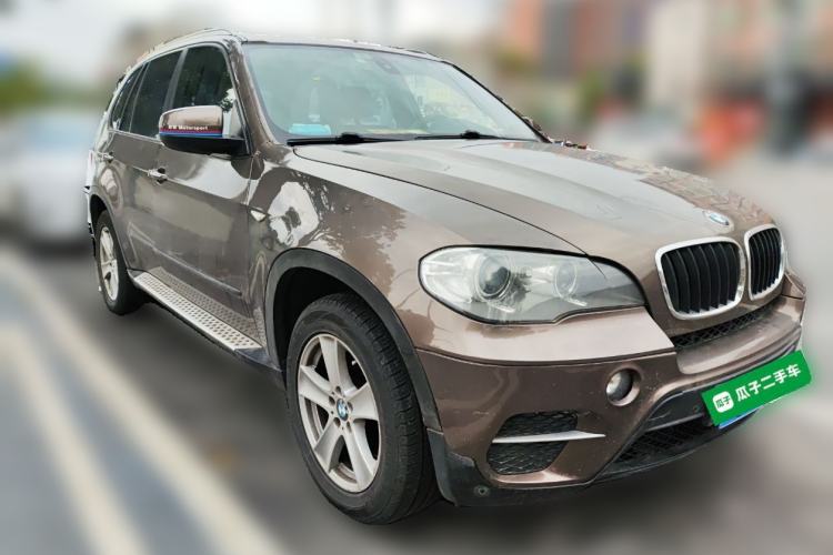 Used BMW X5 2013 xDrive35i Leading Model Front Right 45 Deg