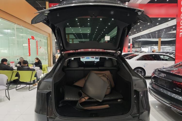 Used Tesla Model Y 2025 Rear-Wheel-Drive Version