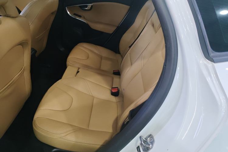 Used Volvo V40 2017 T3 Zhiyi Edition