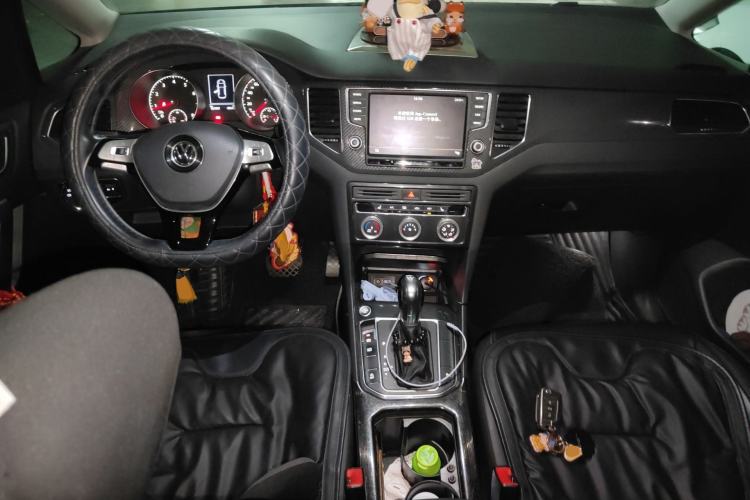 Used Volkswagen Golf Sportsvan 2016 230TSI Automatic Luxury Version
