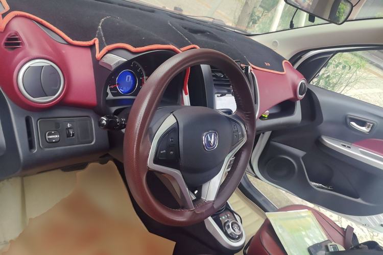 Used CHANGAN Benni 2015 1.4L IMT Sunroof Version China V Standard
