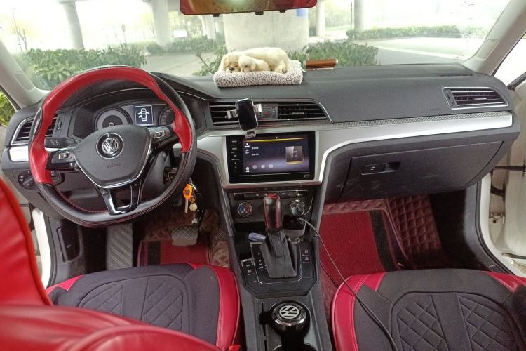 Used Volkswagen Lamando 2021 230TSI DSG Fashion Edition Center Console