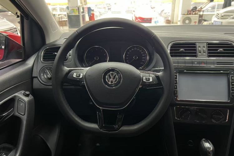 Used Volkswagen Polo 2016 1.6L Automatic Comfort Model