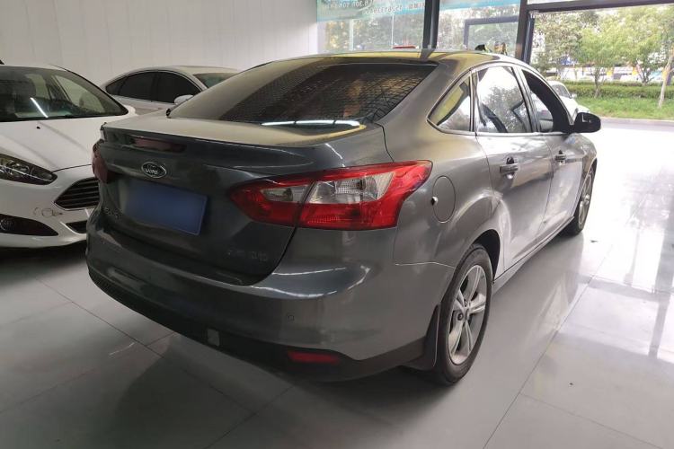 Used Ford Focus 2012 Sedan 1.6L Automatic Fashion Edition