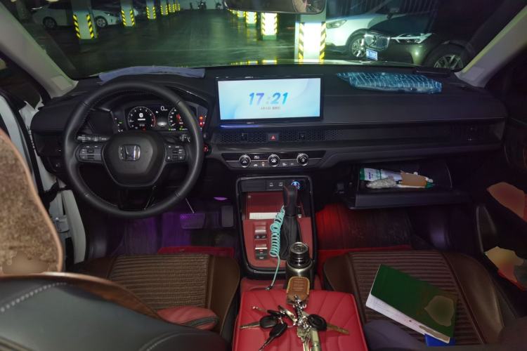 Used Honda CR-V 2026 Global 30th Anniversary Model 240TURBO Two-Wheel-Drive Fashion 5-Seater Edition Center Console