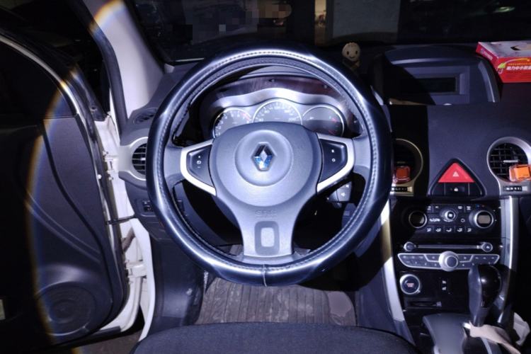 Used Renault Koleos 2010 2.5L Two-Wheel Drive Comfort Version Steering Wheel