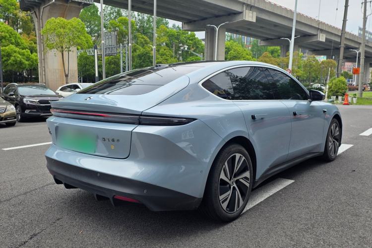 Used Nio ET5 2022 75 kWh Exterior 4