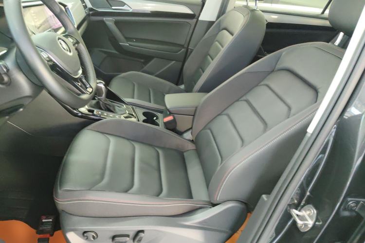 Used Volkswagen Tayron 2021 330TSI Two-Wheel Drive Luxury Smart Connectivity Version