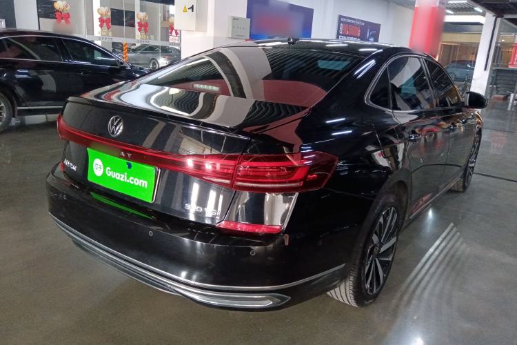 Used Volkswagen Passat 2022 330TSI Starry Luxury Edition
