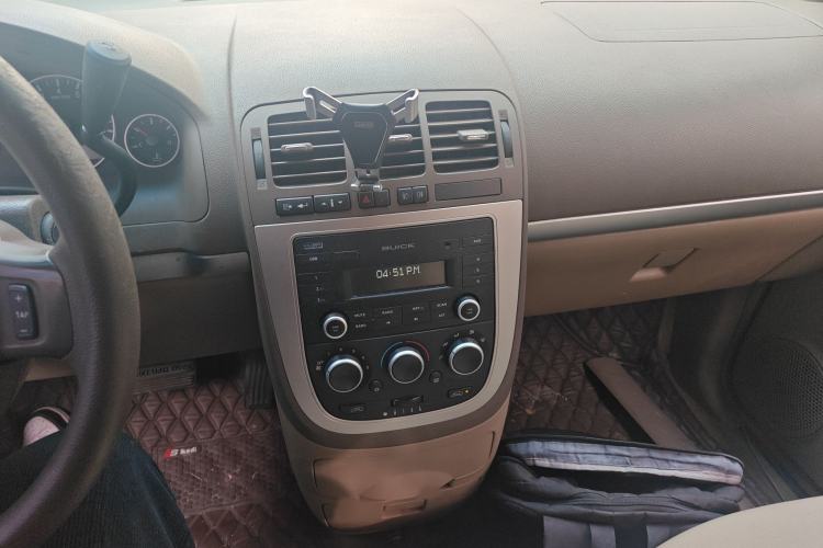 Used Buick GL8 2014 2.4L Classic Edition
