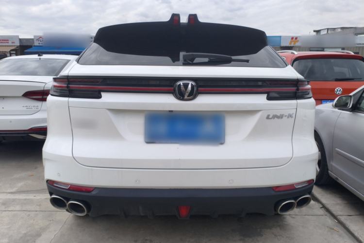 Used Changan UNI-K 2024 2.0T Two-Wheel Drive Enjoyment Version
