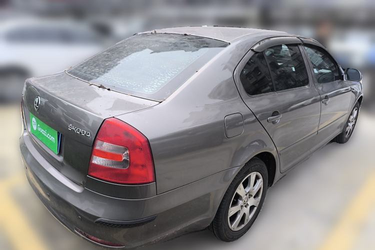 Used Skoda Octavia 2015 Classic Model 1.6L Manual Eado Version
