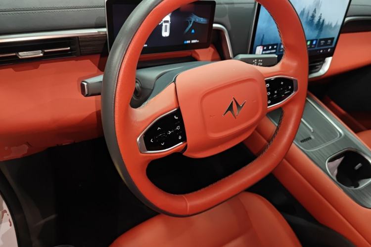 Used Dongfeng eπ eπ008 2024 636Max All-Electric Version 6 Seats Steering Wheel