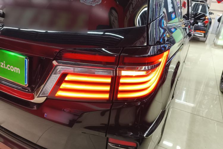 Used Honda Elysion 2019 2.0L Hybrid Luxury Edition
