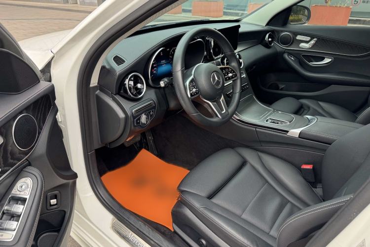 Used Mercedes-Benz C-Class 2019 C 260 L Sport Edition Interior 1