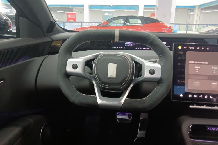 Used Avatr 12 2025 Ultra Extended-Range Edition Steering Wheel
