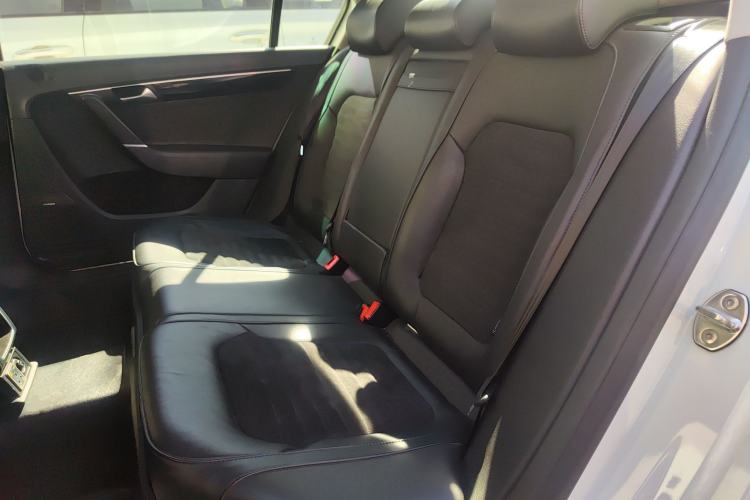 Used Volkswagen Magotan 2015 Revised Version 2.0 TSI Luxury Edition
