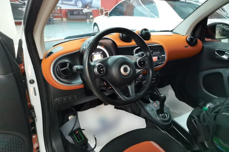 Used smart fortwo 2015 1.0L 52 kW Hardtop Passion Edition