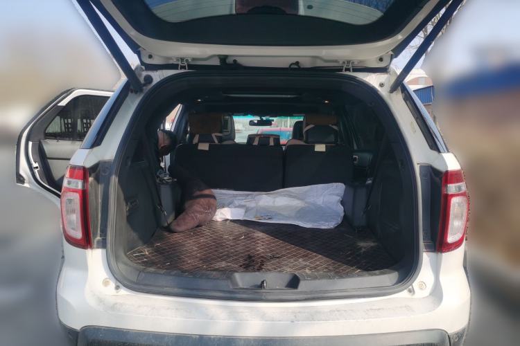 Used Ford Explorer 2013 3.5L Deluxe Model
