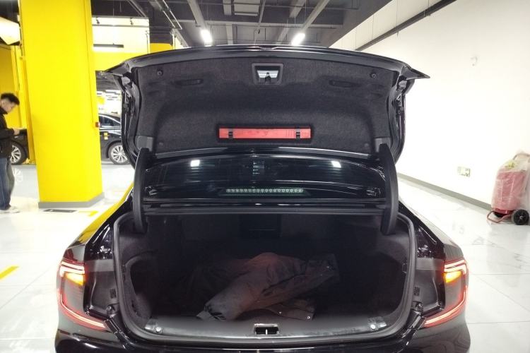 Used Volvo S90 2024 B5 Zhiyi Luxury Edition
