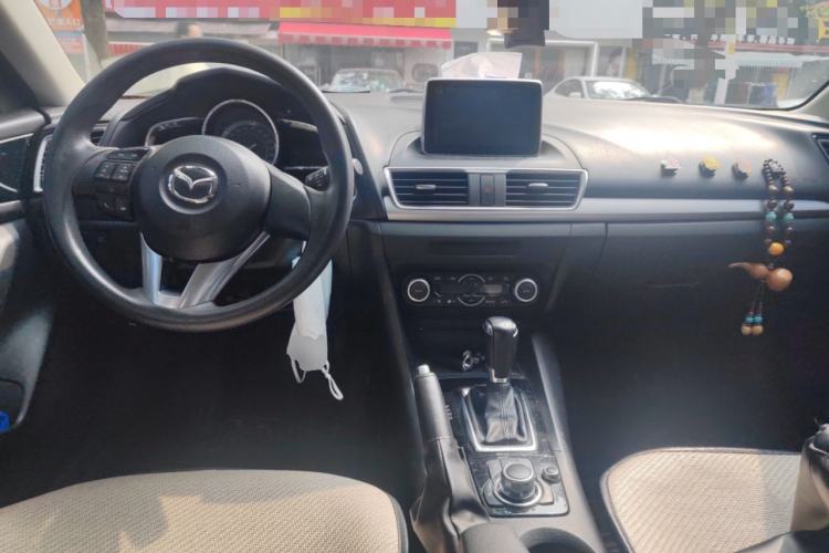 Used Mazda 3 Axela 2014 Sedan 1.5L Automatic Luxury Model