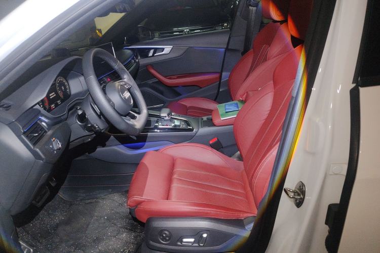 Used Audi A4L 2024 40 TFSI Luxury Dynamic Edition (Starry Night Version)
